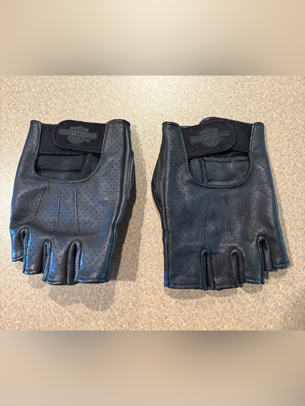 Harley-Davidson Men's Black Perforated Leather Fingerless Motorcycle Gloves L